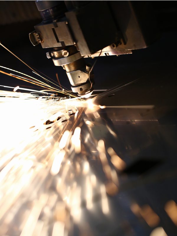 metal-cutting-with-acetylene-torch-in-factory